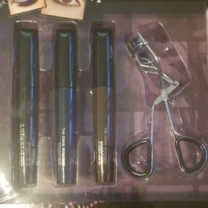 Makeup - ⚠️FINAL SALE: Eyelash curler with three mascaras⚠ Makeup - ⚠️FINAL SALE: Eyelash curler with three mascaras⚠
